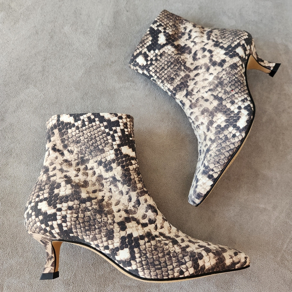 Gianni Bini Booties 6 Grey Matte Leather Palmero Snake Print Kitten Heel New$130